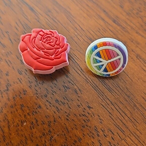 Red Rose and Peace Sign Shoe Croc Charms Set Sent As Shown Unisex Colorful - Picture 1 of 11
